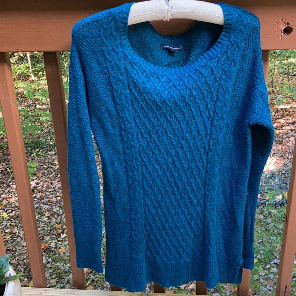 American Eagle blue knit sweater